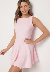 Różowa Rozkloszowana Sukienka Ozdobiona Przeszyciami Evinini