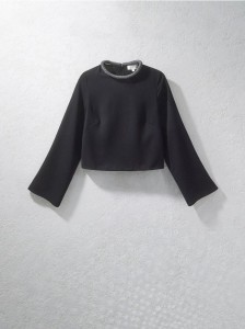 Bluzka z ozdobnym dekoltem - czarny