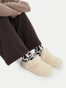 Crocs Kapcie Classic Cozzzy 209386 Biały