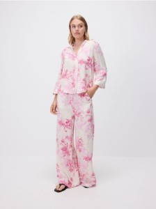 Wzorzyste spodnie z wiskozy - różowy