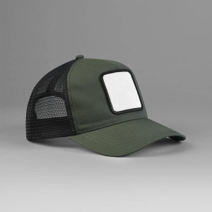 Czapka trucker 5 panelowa z kwadratową naszywką Beechfield