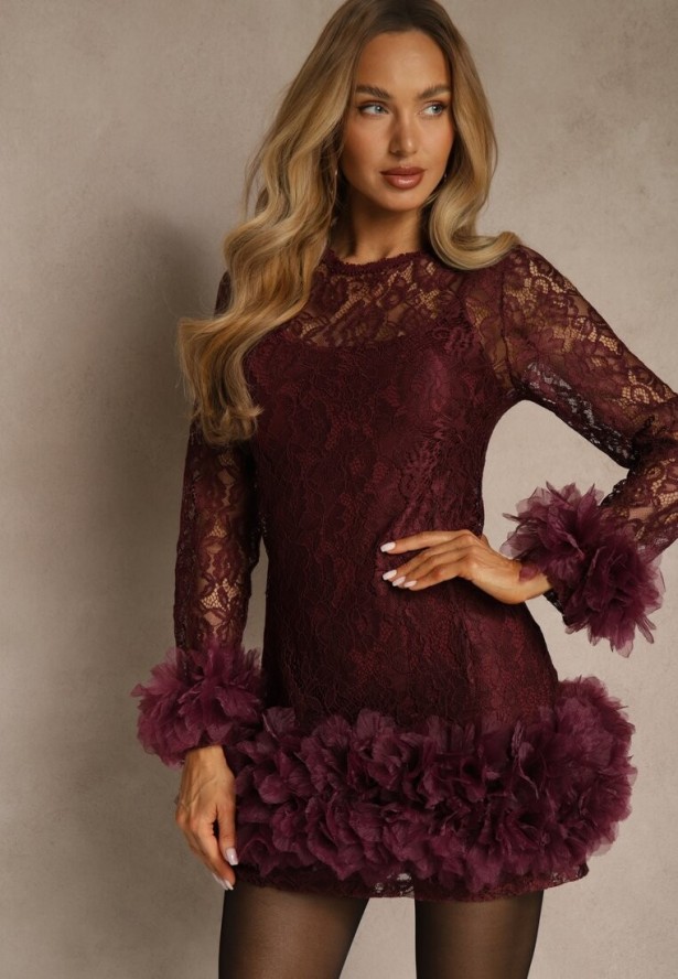 Bordowa Dopasowana Koronkowa Sukienka Koktajlowa z Tiulowymi Aplikacjami Kretalia