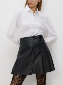 Spódnica mini z imitacji skóry - czarny