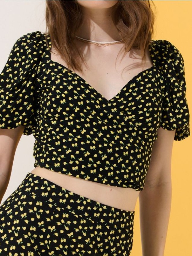 Wiskozowa bluzka z bufkami z motywem cytryny - czarny