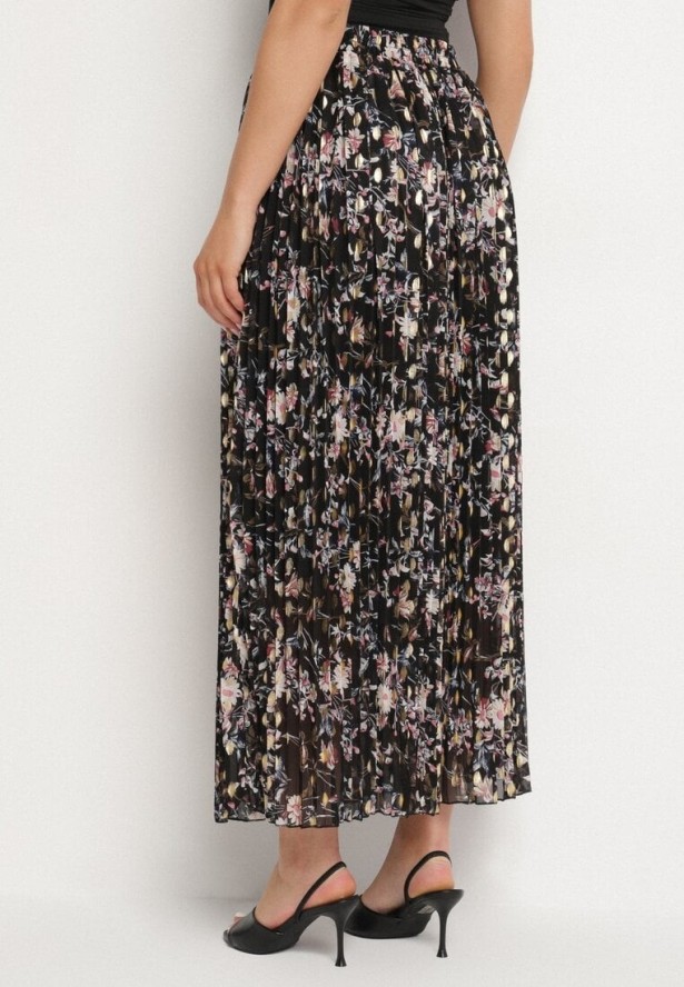 Czarna Rozkloszowana Spódnica Plisowana z Metalicznym Nadrukiem w Kwiatowy Wzór Folireia