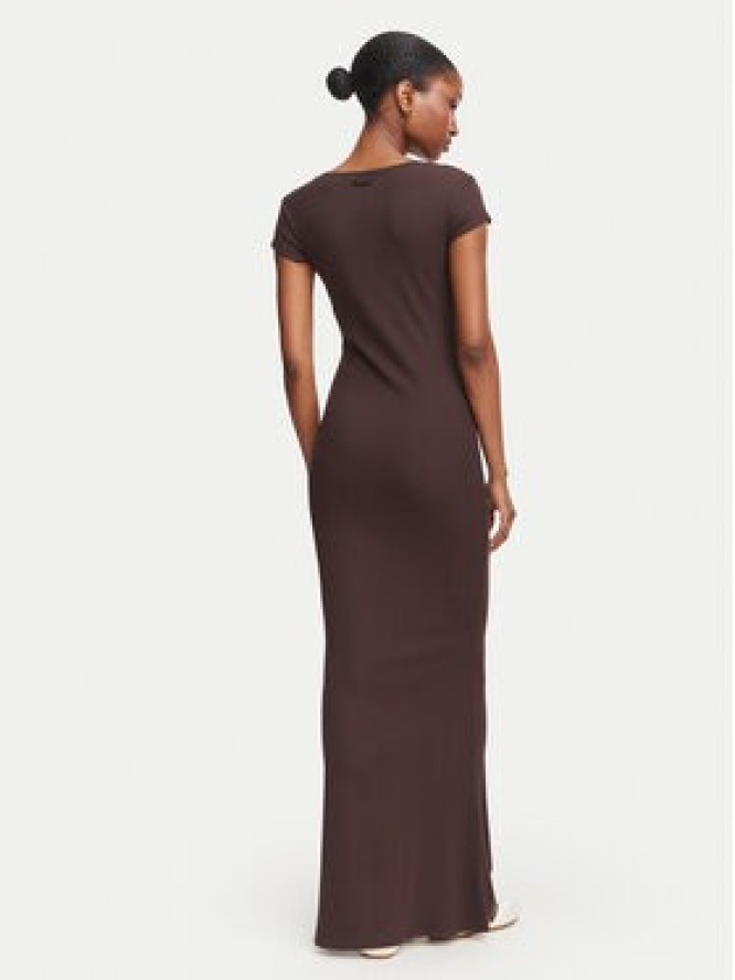 Guess Sukienka codzienna V6YK06 K4696 Brązowy ciemny Regular Fit