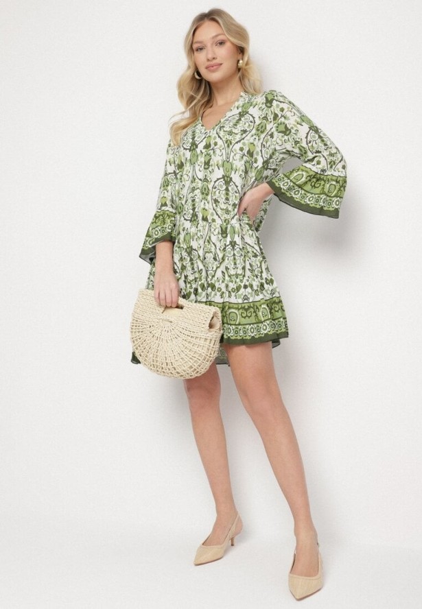 Zielona Rozkloszowana Sukienka z Wiskozą w Ornamentalny Wzór Ravapia