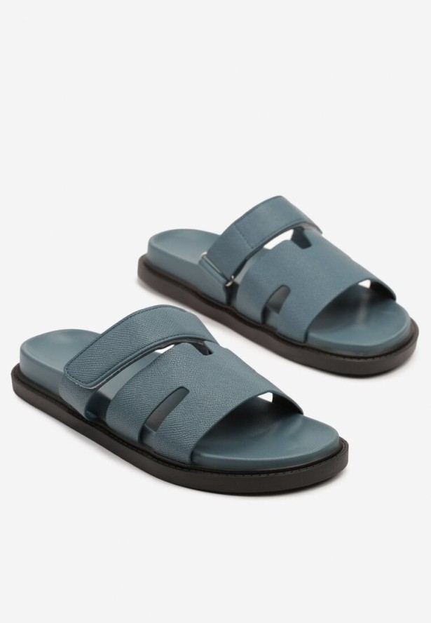 Ciemnoniebieskie Klapki z Pianki Zdobione Wycięciami Arrivara