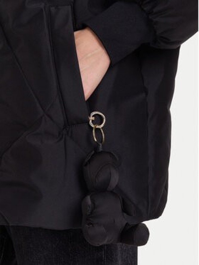 Guess Kurtka zimowa V5BL13 WHHZ2 Czarny Regular Fit