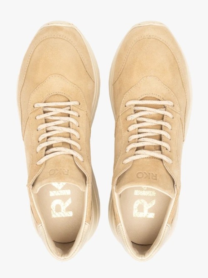 Beżowe sneakersy na grubszym spodzie