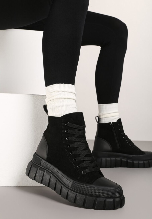 Czarne Sznurowane Botki na Platformie Novita