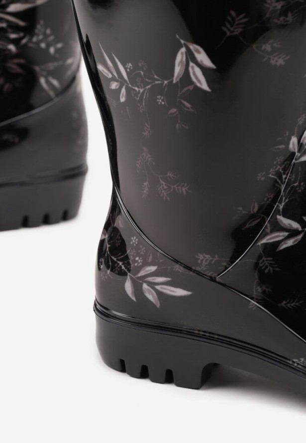 Czarne Kalosze Ozdobione Motywem Liści Rilireia