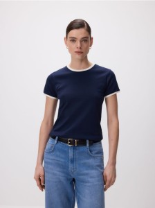 T-shirt z kontrastową lamówką - granatowy