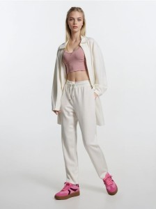 Spodnie soft touch z dodatkiem wiskozy - kremowy