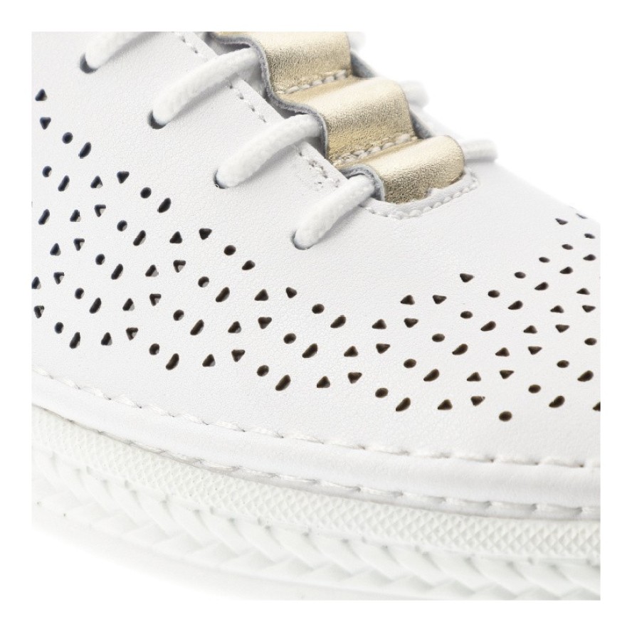 Sneakersy damskie S.Barski, cholewka skóra naturalna perforowana wiązanie klasyczne niski fason zaokrąglony nosek, białe, GR61-5992