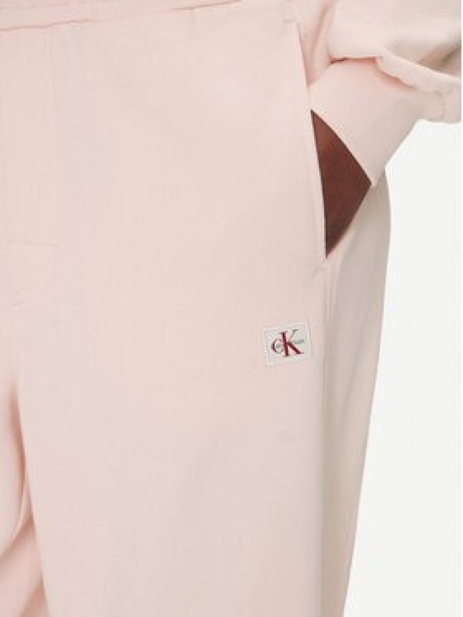 Calvin Klein Jeans Spodnie dresowe LV047C249G Różowy Regular Fit