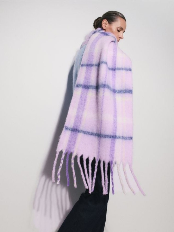 Puszysty szalik z dodatkiem wełny - wielobarwny