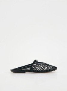 Ażurowe mule z paskiem - czarny