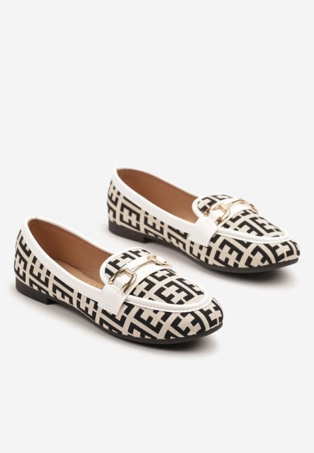 Białe Mokasyny z Imitacji Zamszu Zdobione Elegancką Klamerką Nusathia