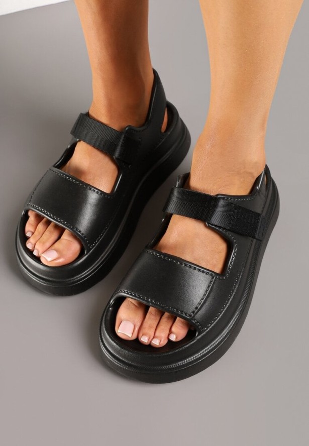 Czarne Sandały Piankowe na Tłoczonej Platformie z Zapięciem na Rzep Telerisa
