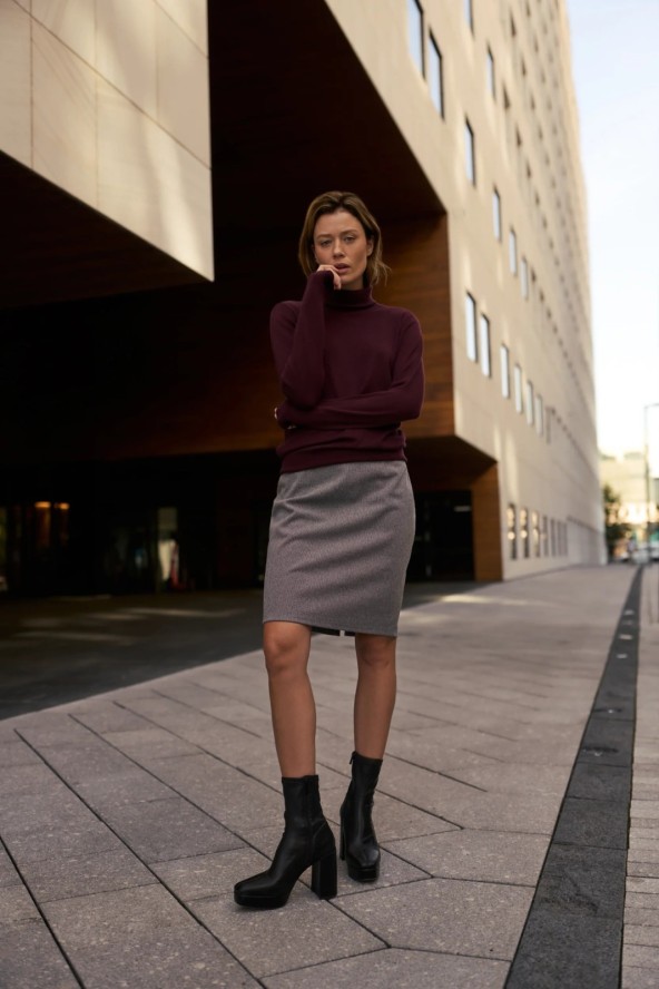 Ołówkowa spódnica szara