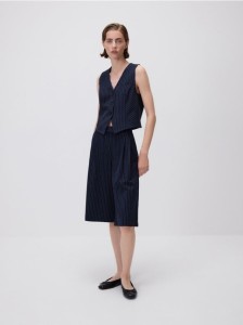 Bermudy w prążek - granatowy