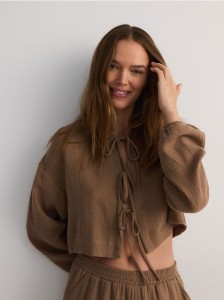 Bluzka z wiązaniem - brązowy