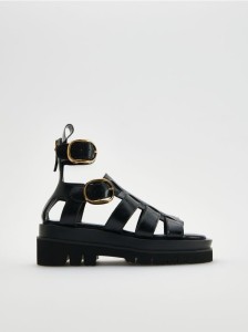 Skórzane sandały z paskami - czarny