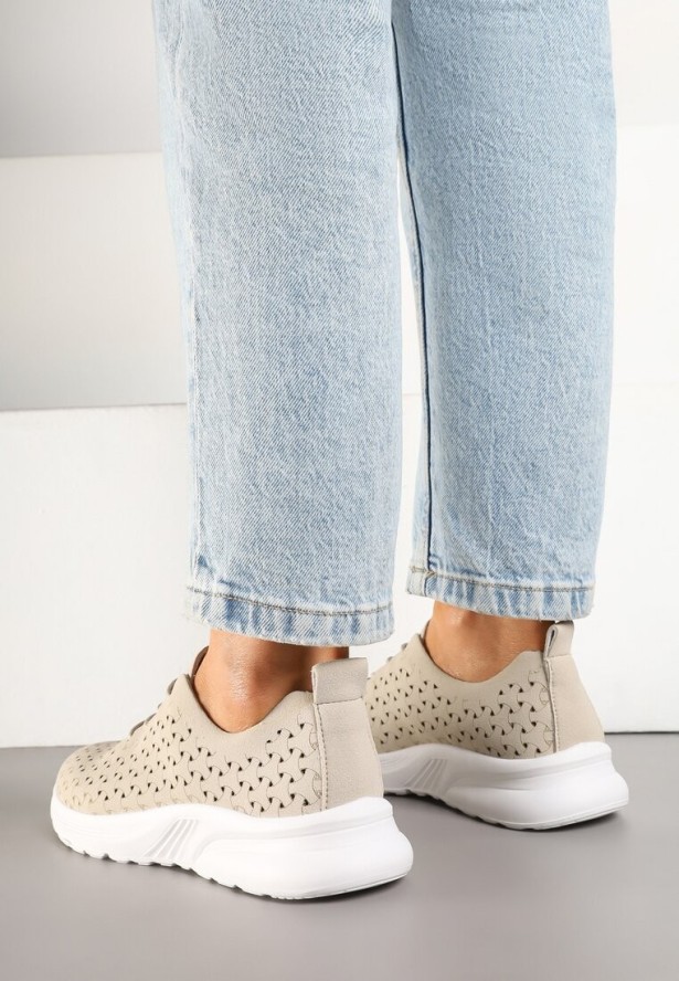 Beżowe Sneakersy Ozdobione Ażurowym Wzorem Sareldi