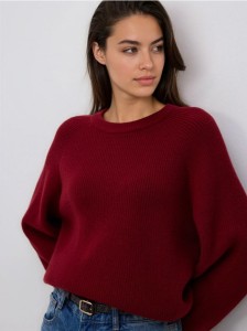 Sweter z wiskozą - karminowy