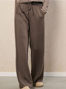 Spodnie dresowe wide leg z domieszką wiskozy - brązowy