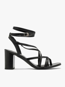 Czarne japonki na obcasie