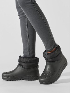 Crocs Botki Classic Neo Puff Shorty Boot W 207311 Czarny