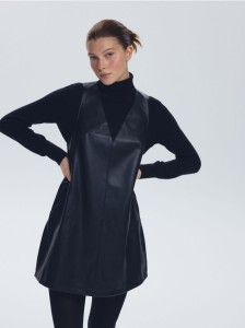 Sukienka z imitacji skóry - czarny