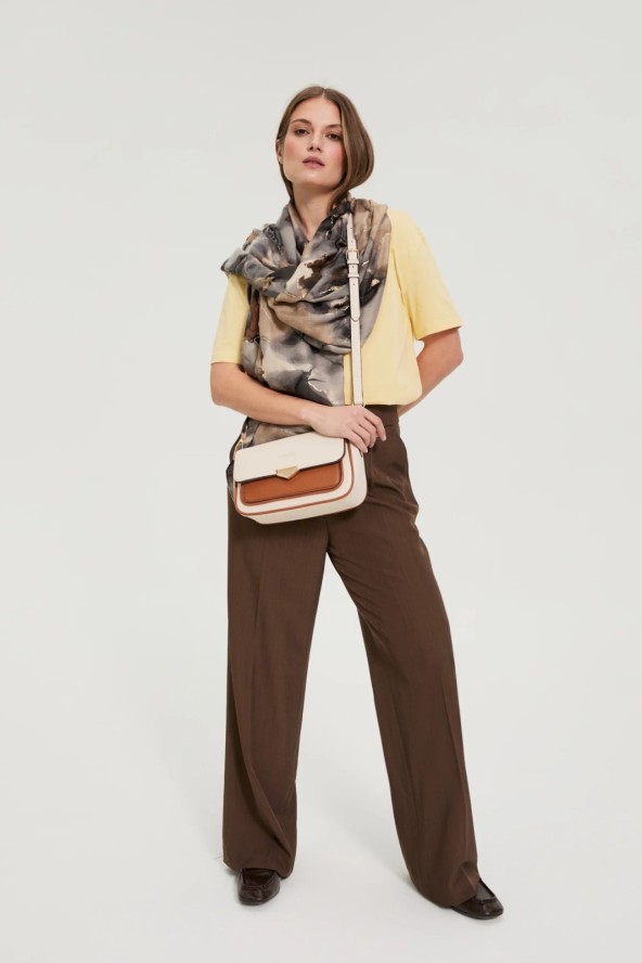 Torebka z długimi paskiem beżowa