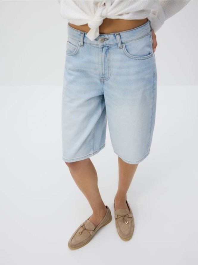 Zamszowe loafersy - beżowy