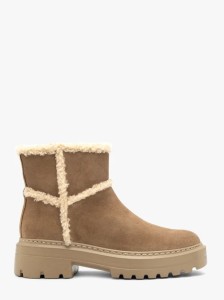 Beżowe śniegowce z futerkiem