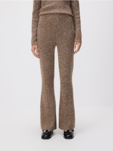 Wzorzyste spodnie flare - brązowy