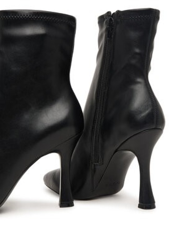 Aldo Botki Ranabelila 14118380 Czarny