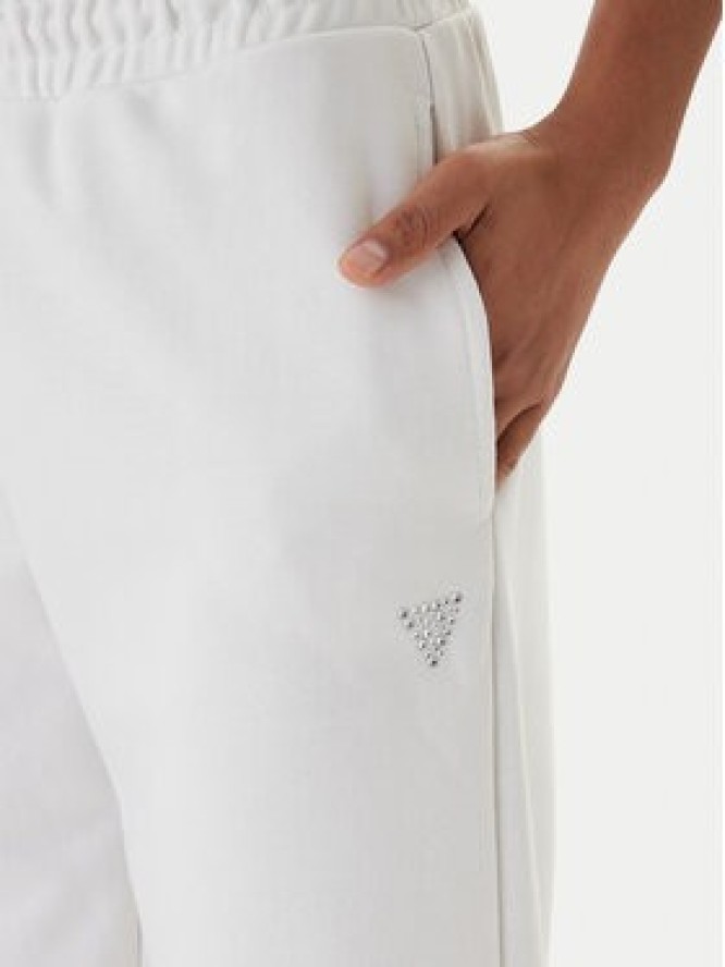 Guess Spodnie dresowe V6GB11 K3095 Biały Regular Fit