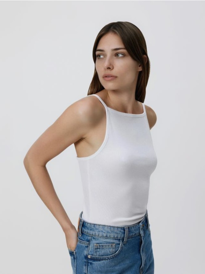 Top z modalem - biały