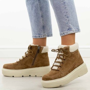 Camelowe skórzane botki damskie na platformie Vinceza 95354