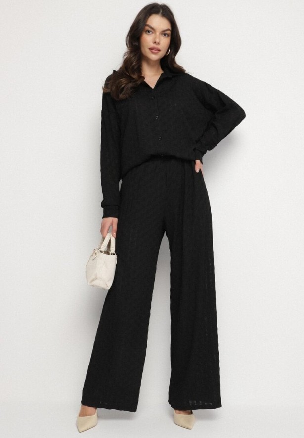 Czarny Komplet z Tkaniny Strukturalnej Koszula i Spodnie z Gumką w Pasie Saccaria