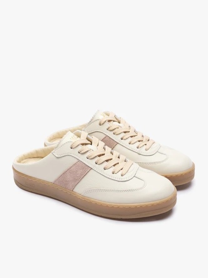 Kremowe sneakersy bez pięty
