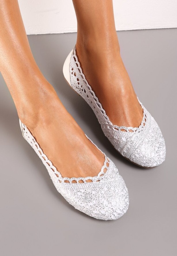Srebrne Koronkowe Balerinki Wsuwane Treada