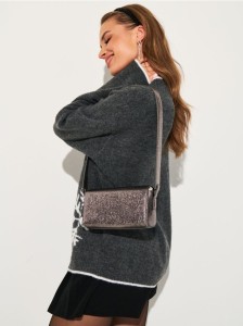 Metaliczna torebka na ramię - czarny