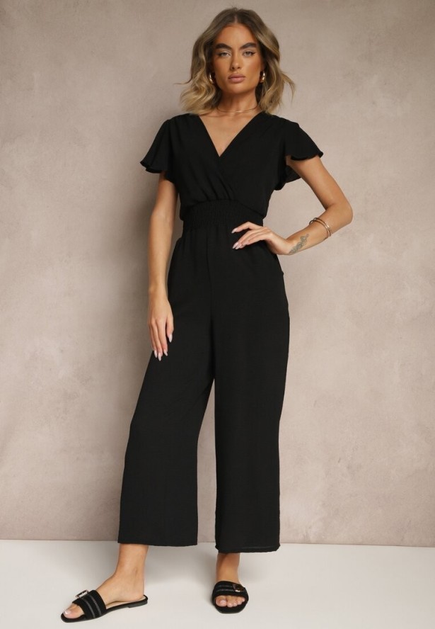 Czarny Kombinezon o Kopertowym Kroju z Gumką w Talii Martalia