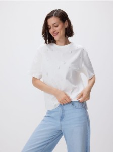 T-shirt z aplikacjami 3D - biały