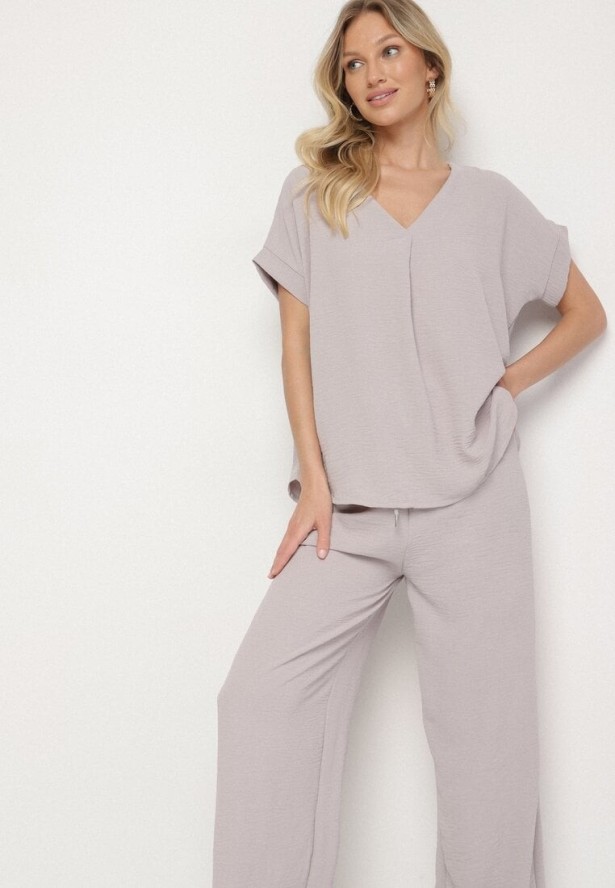 Jasnoszary Komplet z Wiskozą Koszulka z Krótkim Rękawem i Luźne Spodnie na Gumce z Kieszniami Efraline