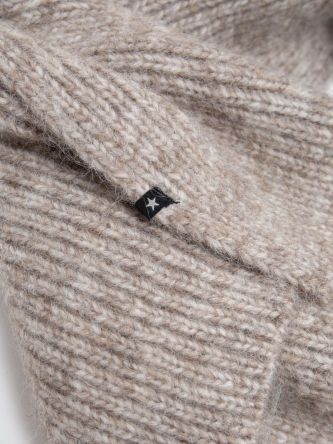 Szalik damski beżowy Poleni 801